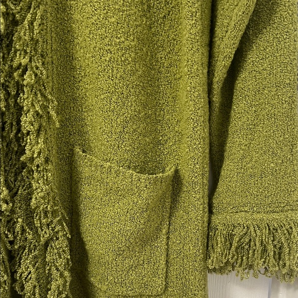 Dialogue Women's Green Fringed Cardigan - Picture 3 of 6